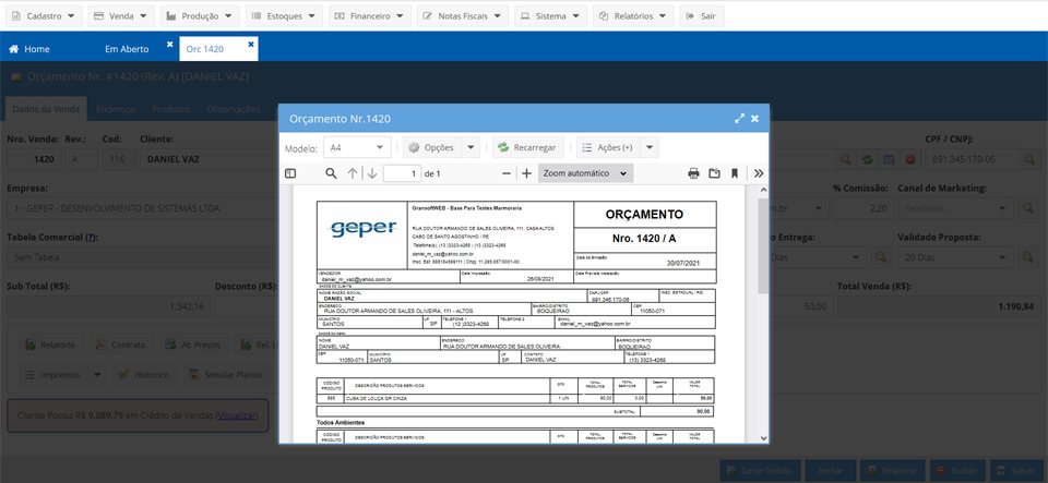 Pré-visualização da impressão de um orçamento em A4, com o logotipo da empresa, dados do cliente e a lista de produtos e serviços.